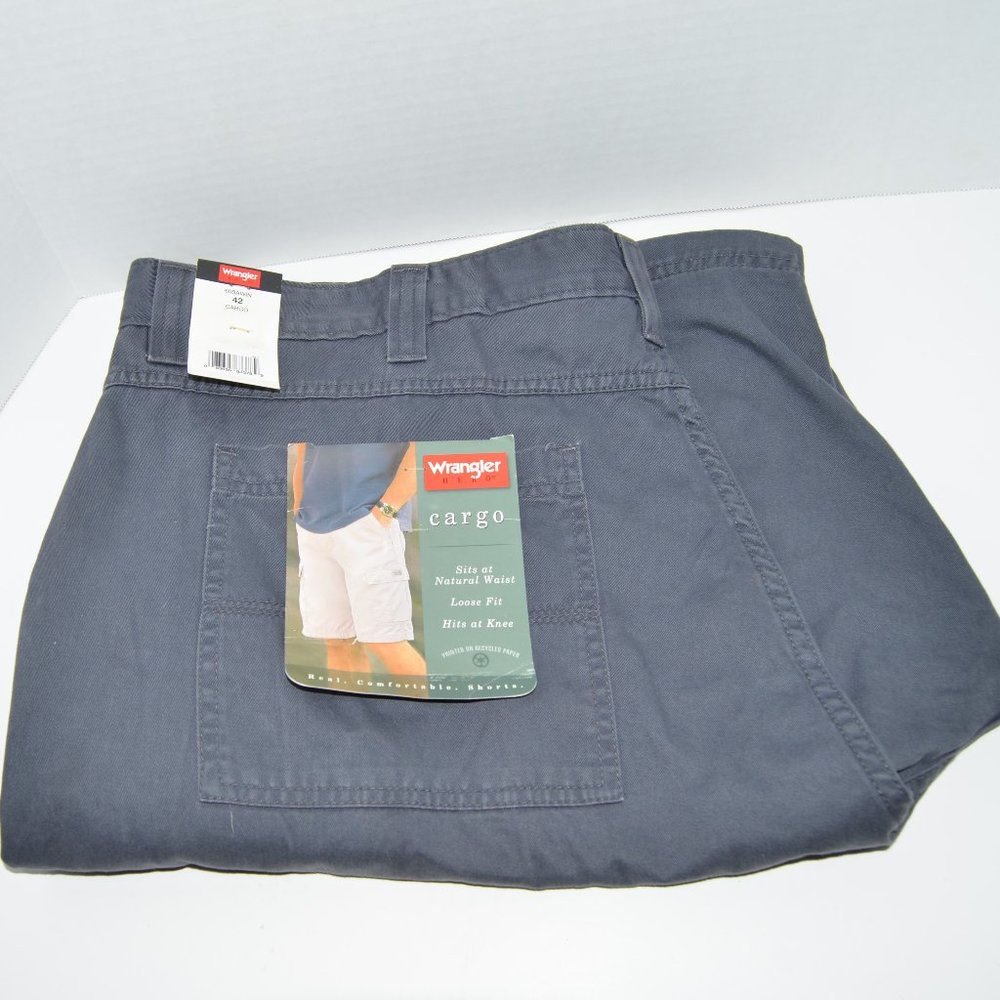 Wrangler Hero Blue Cargo Shorts Mens 42 Natural Waist Loose Fit Hits at Knee